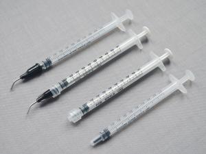Dental dispensing syringes, needles